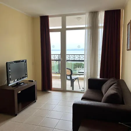 Sunset Resort Pomorie Апартамент