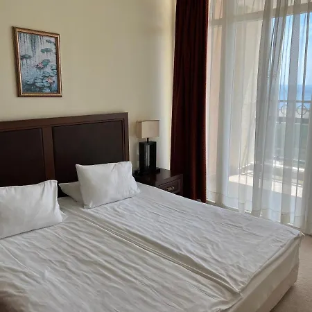 Апартамент Sunset Resort Pomorie